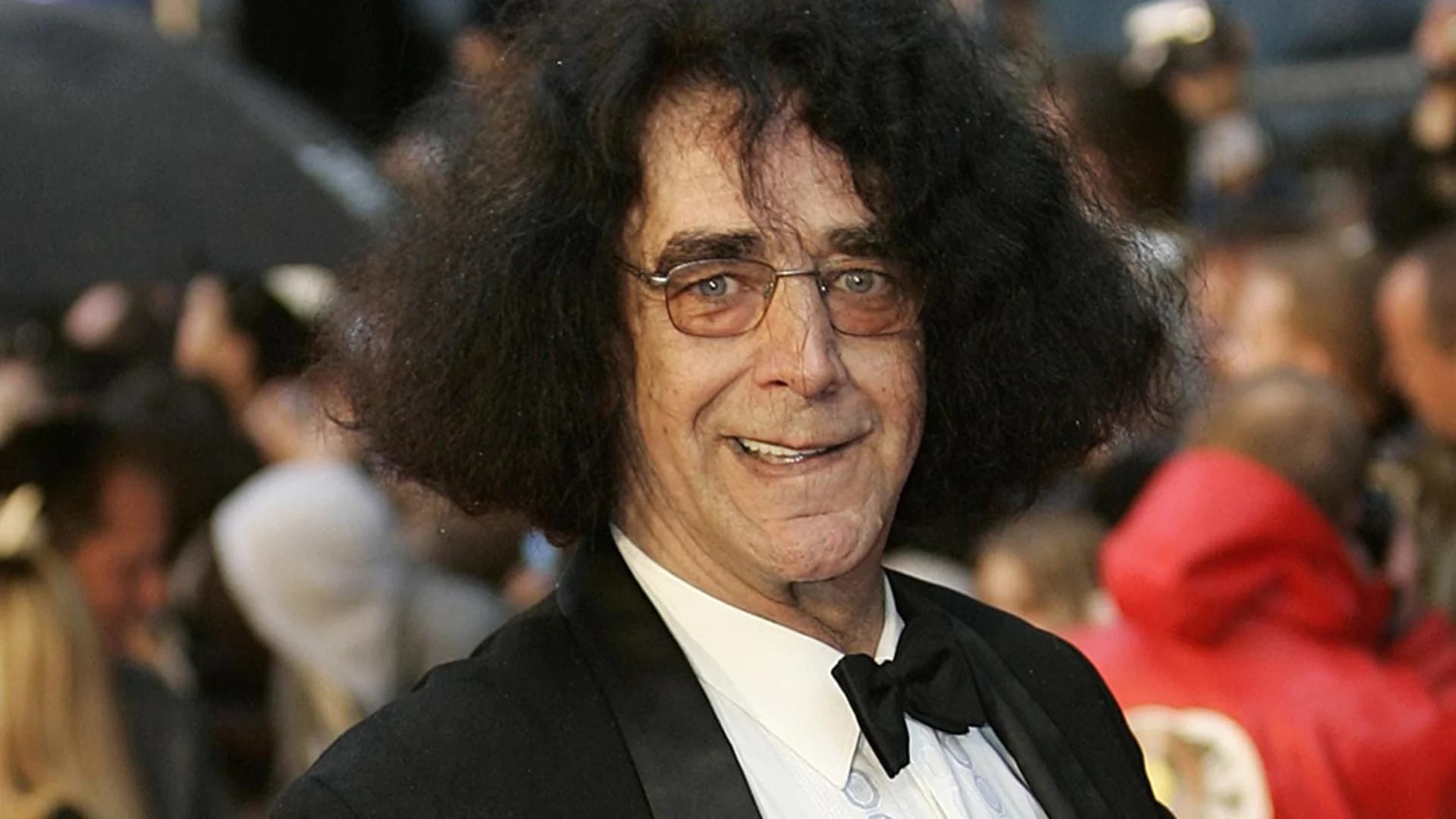 Peter Mayhew, Chewbacca in the 'Star Wars' films, dies at 74