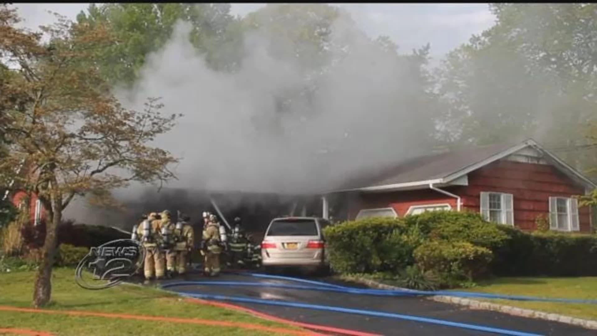 4 injured after fire rips through home in Smithtown