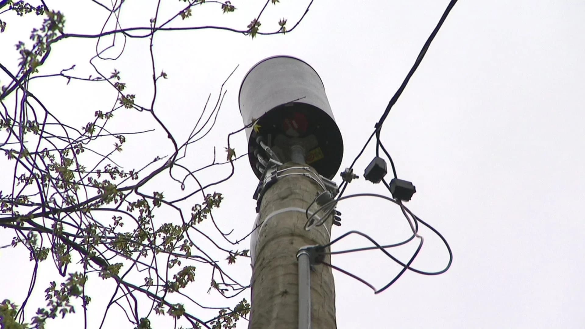 Huntington residents concerned over new cellphone towers