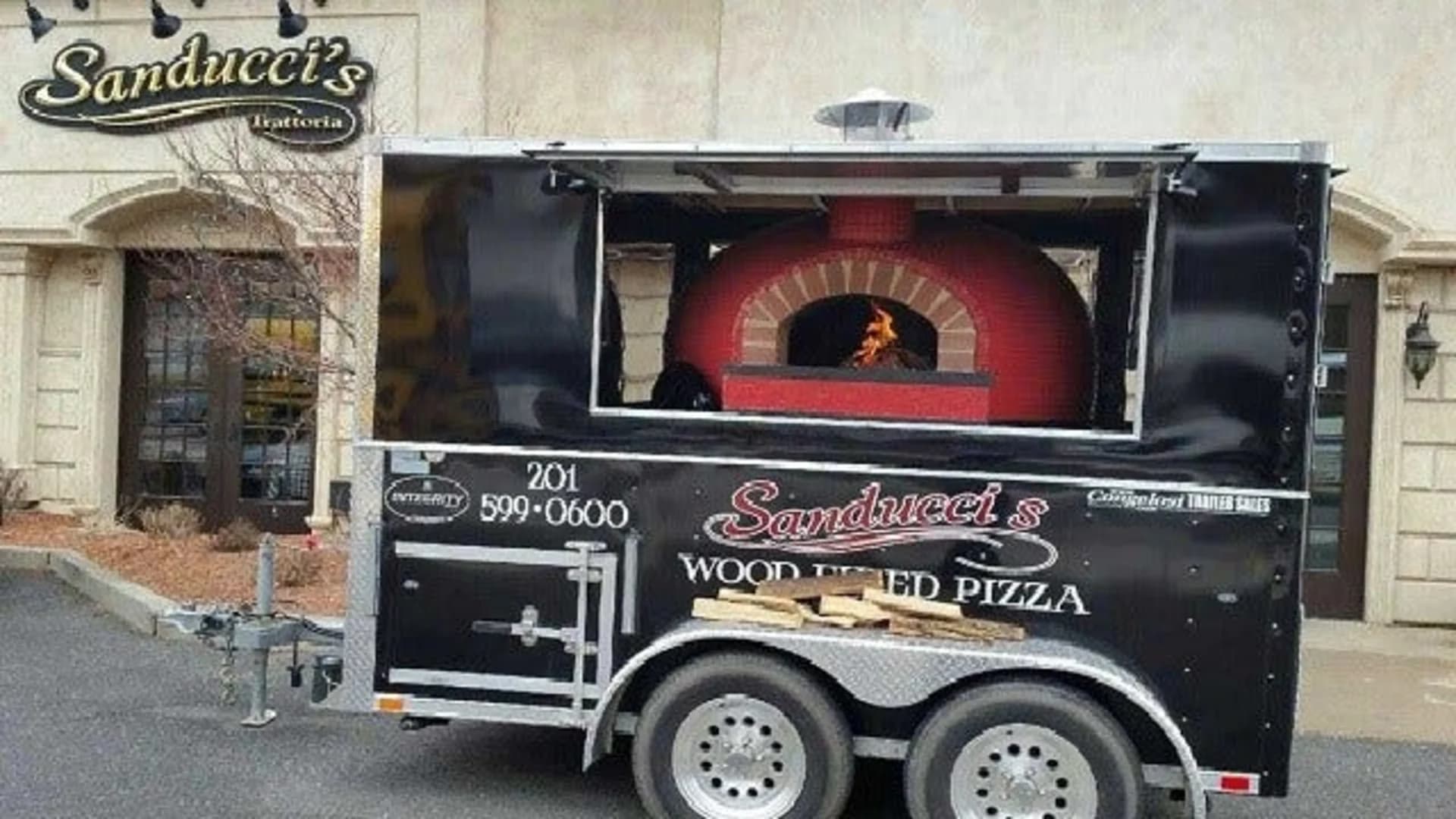Food Truck Friday: Sanducci's Wood Fired Pizza