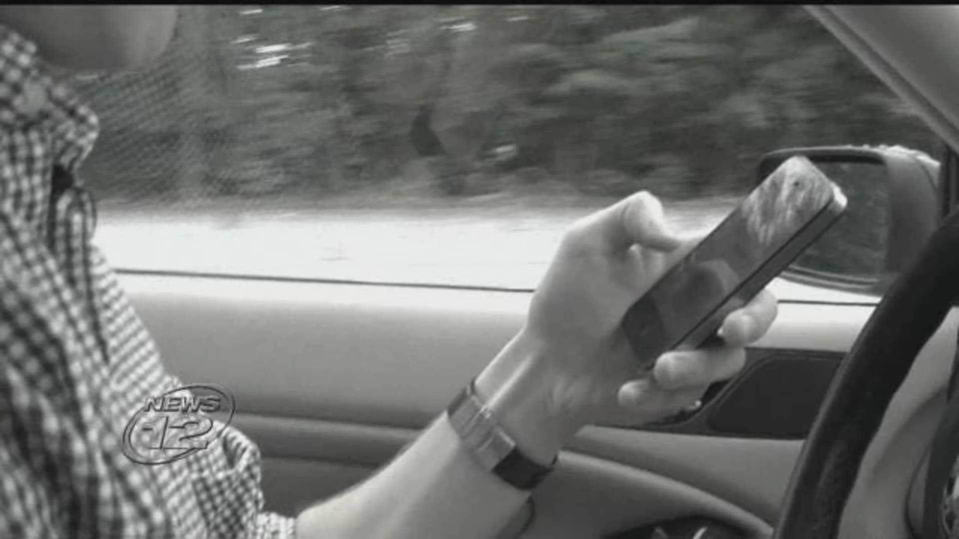 New York eyes use of 'textalyzer' to crack down on distracted driving