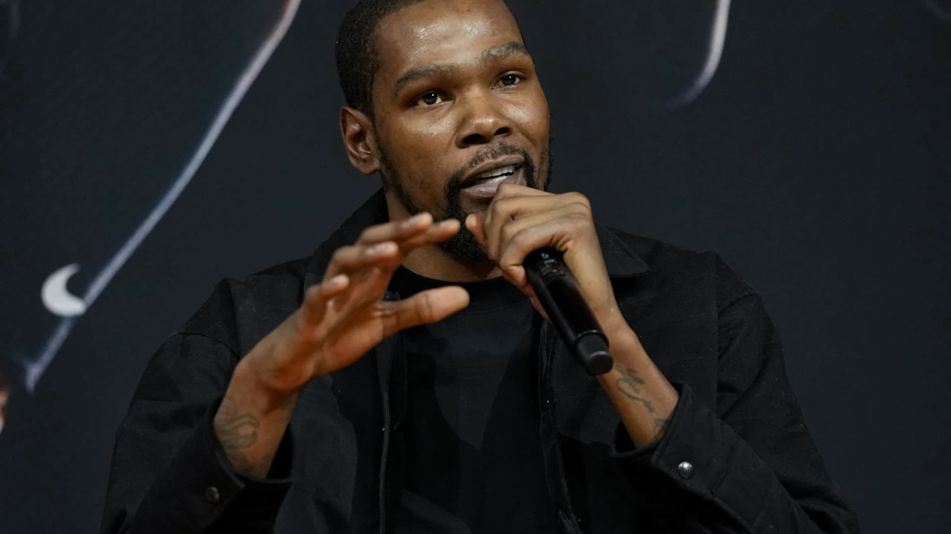 Durant cheered by fans, says Suns have ‘all the pieces’