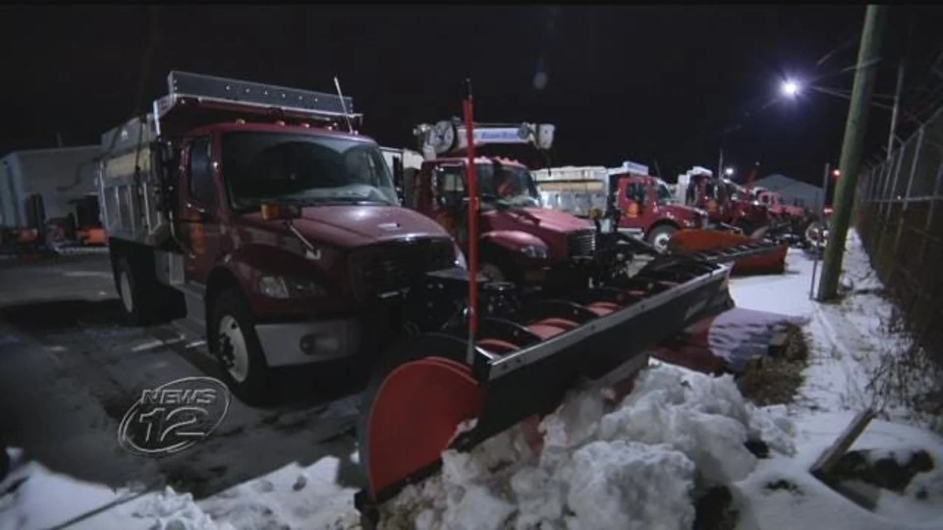 Road crews prepare for incoming snow storm