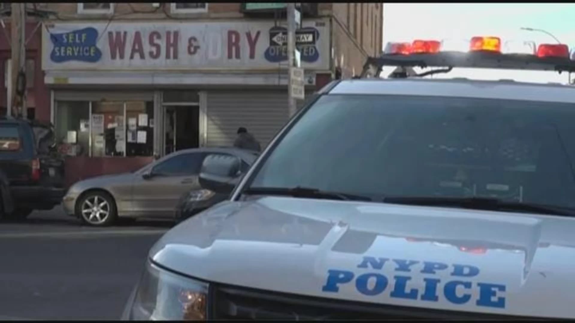 Sources: Laundromat employee robbed at knifepoint