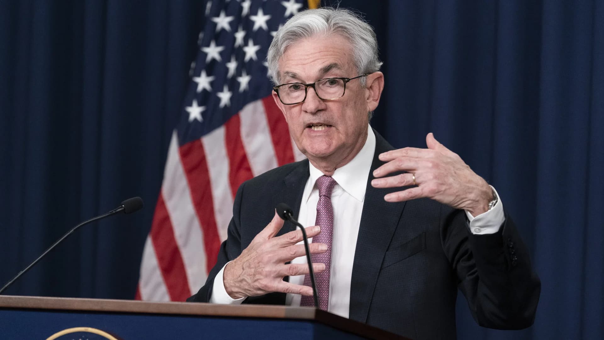Fed attacks inflation with its largest rate hike since 1994