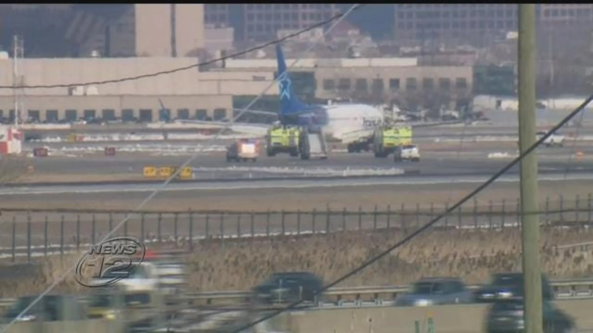 Plane makes emergency landing, passengers evacuated in Newark